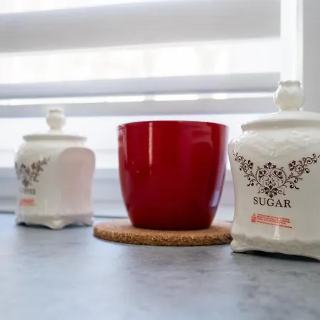 Sunny 1bdr Near Center شقة *